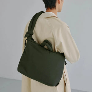 Ona Soft Bag: Forest green